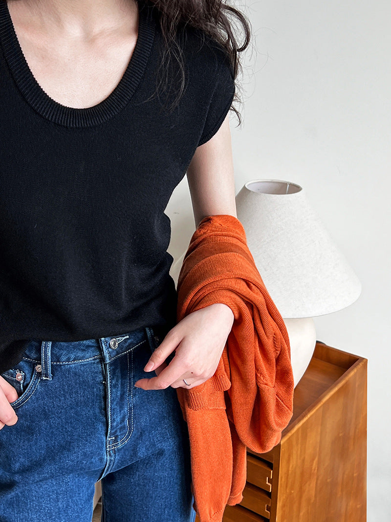 Minimal U-Neck Knit T-Shirt — BL1001
