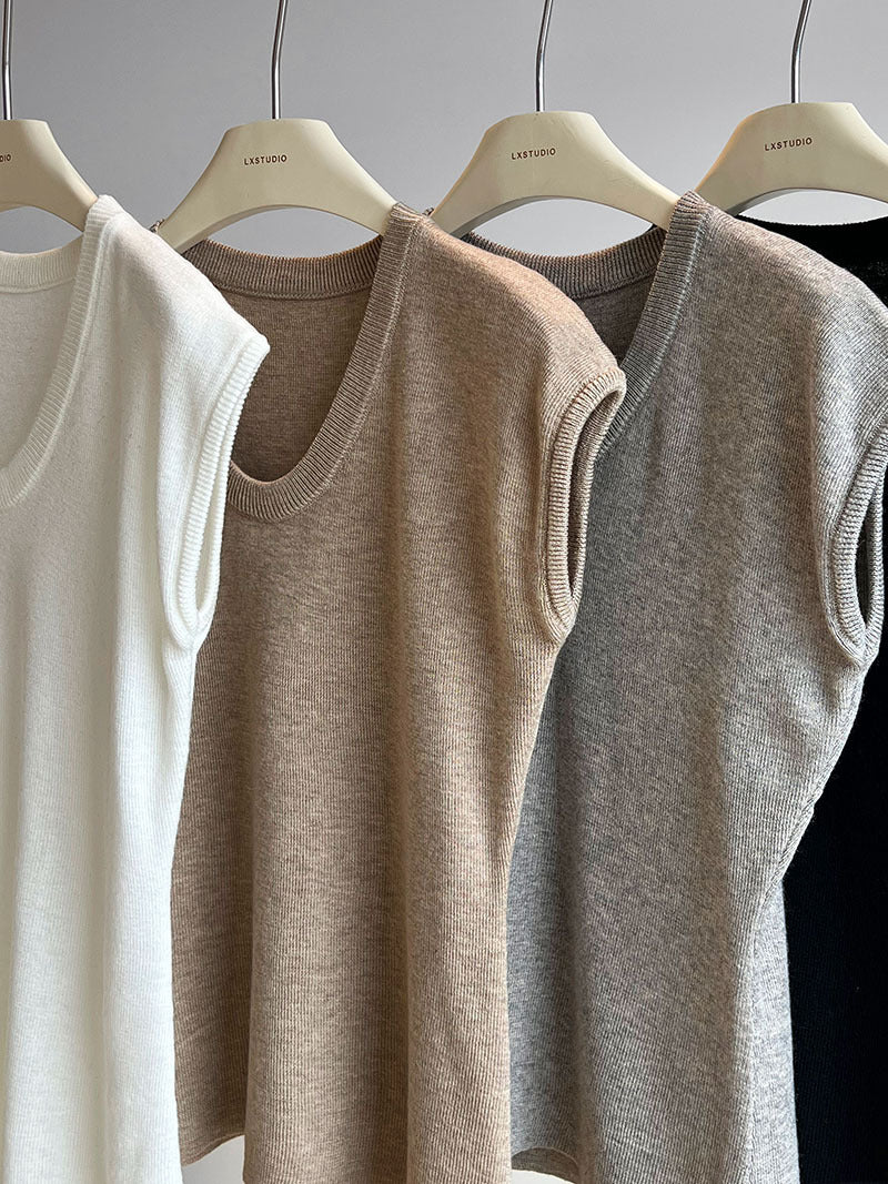 Minimal U-Neck Knit T-Shirt — BL1001