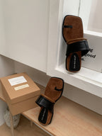 Toe Ring Line Sandals — BL1005