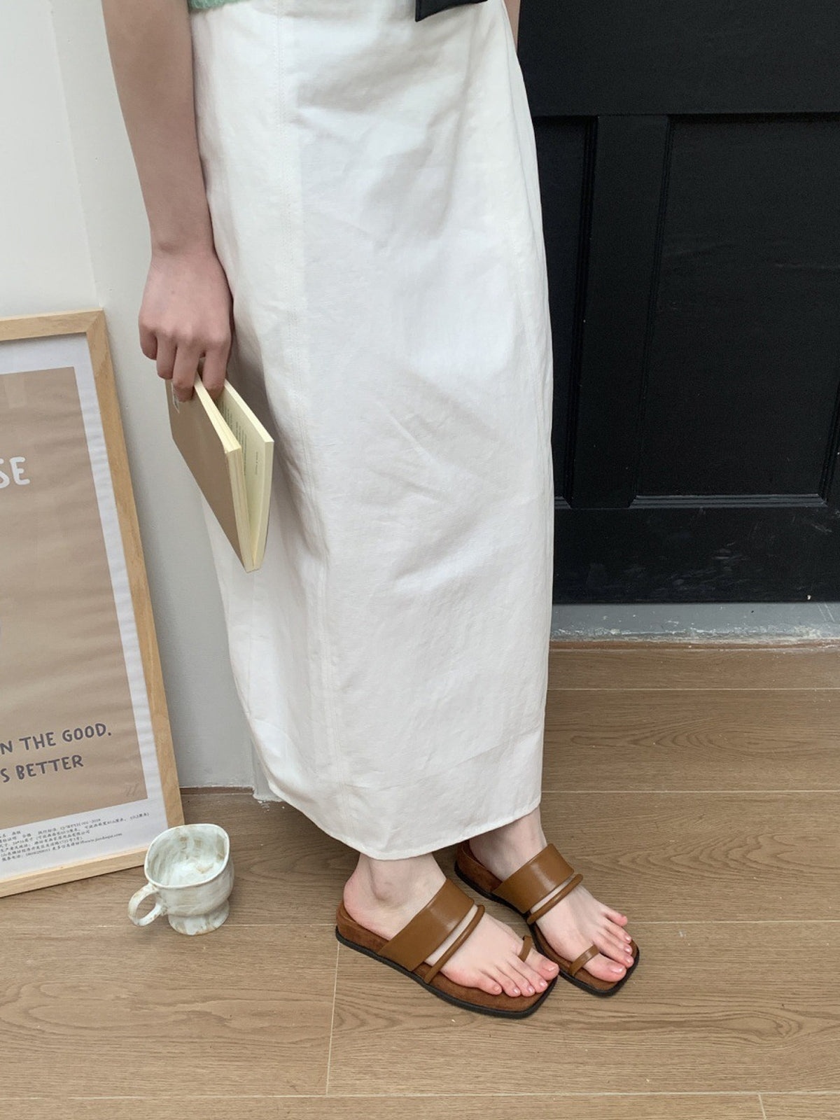 Toe Ring Line Sandals — BL1005