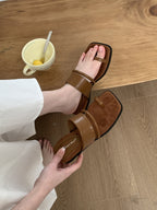 Toe Ring Line Sandals — BL1005