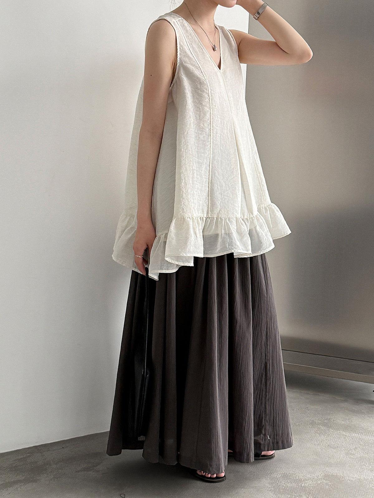 V-Neck Flare Tiered Vest — BL1006