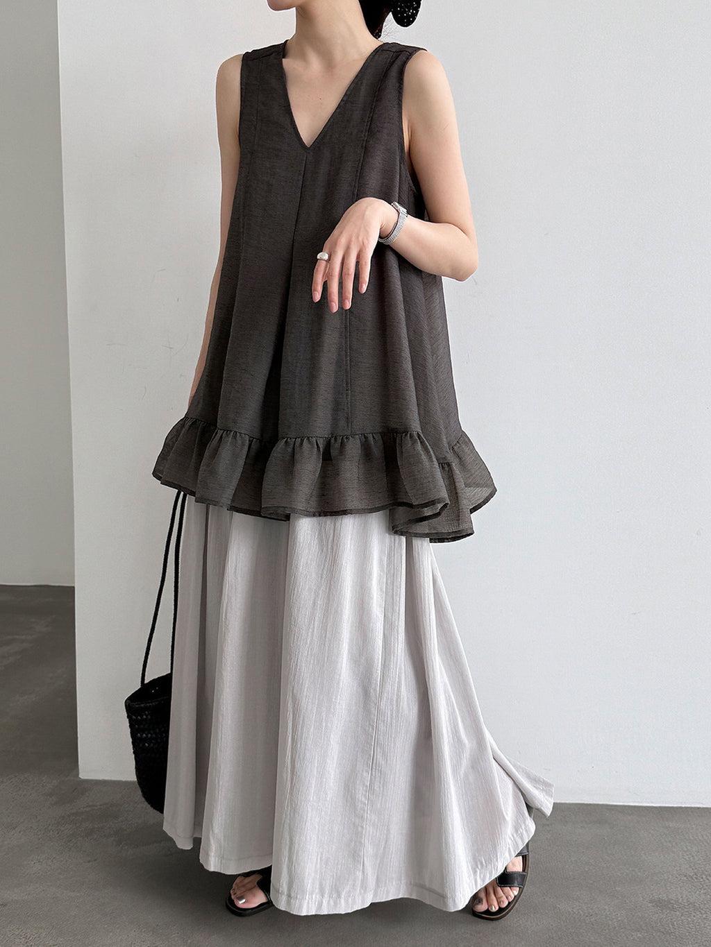 V-Neck Flare Tiered Vest — BL1006