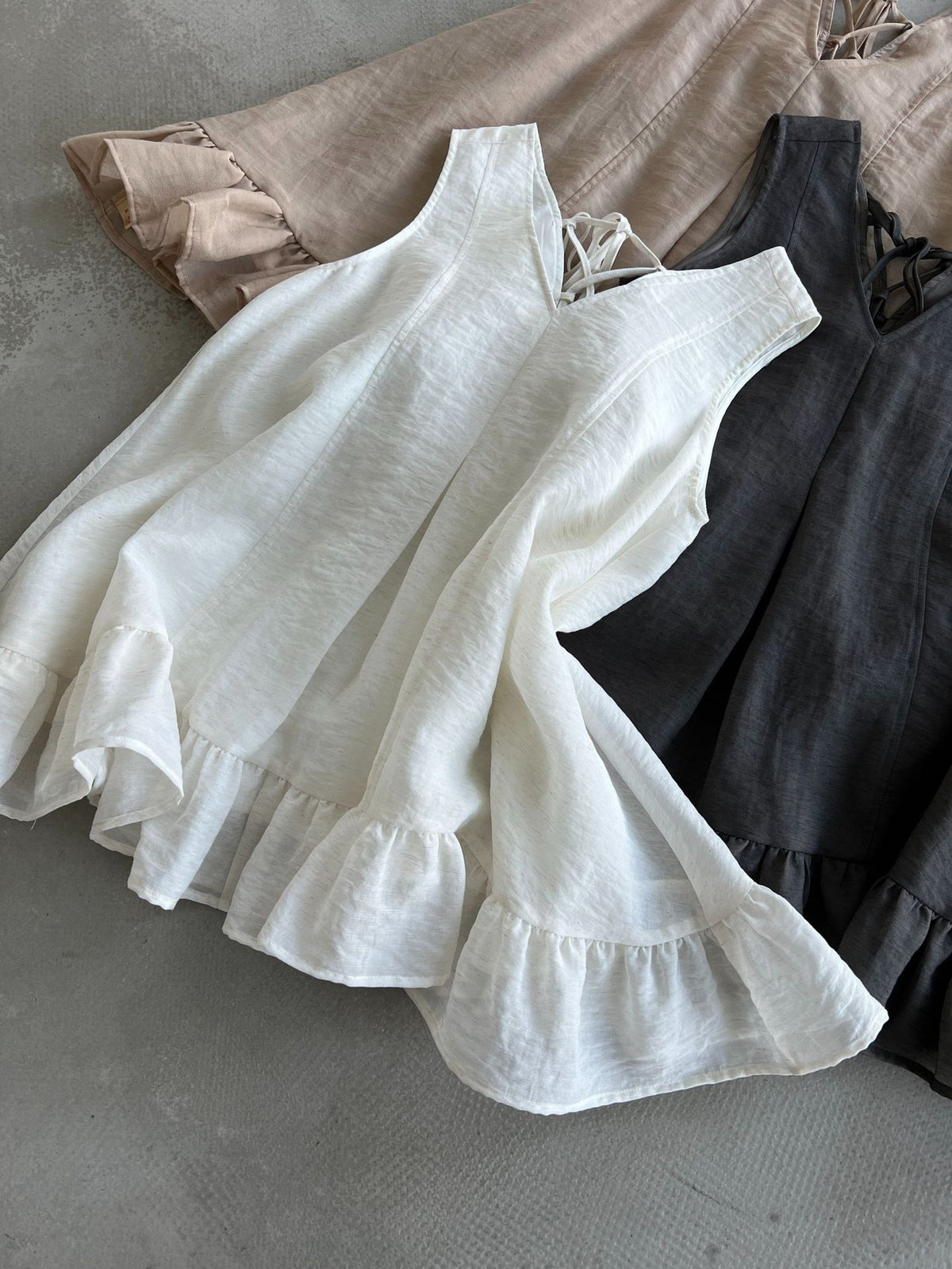 V-Neck Flare Tiered Vest — BL1006