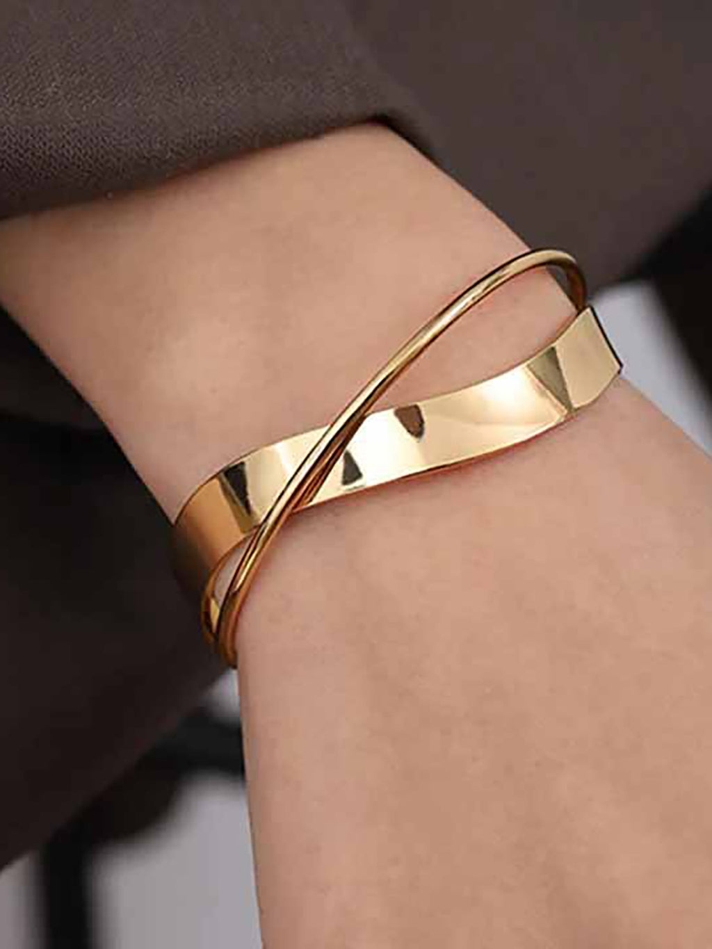 Cross Line Open Bangle — BL1011