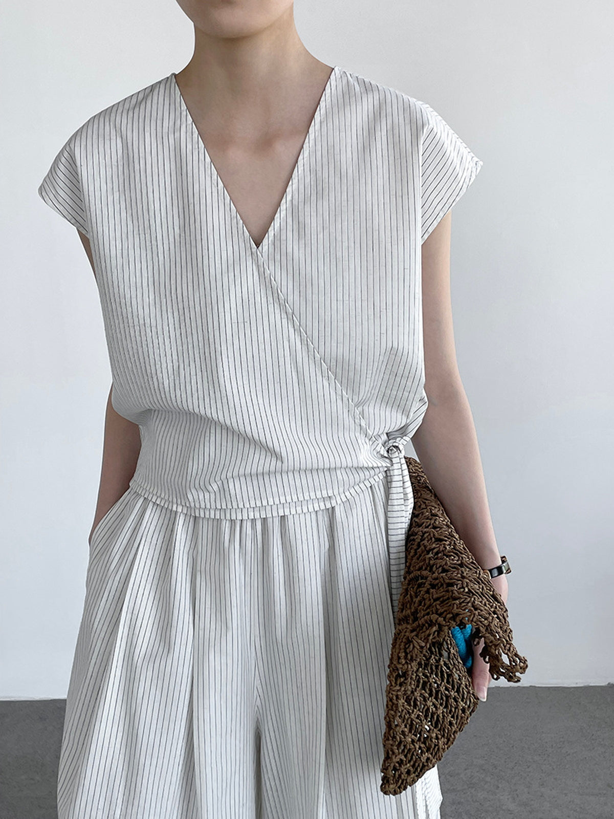 Stripe Cache-Coeur Linen Setup — BL1015