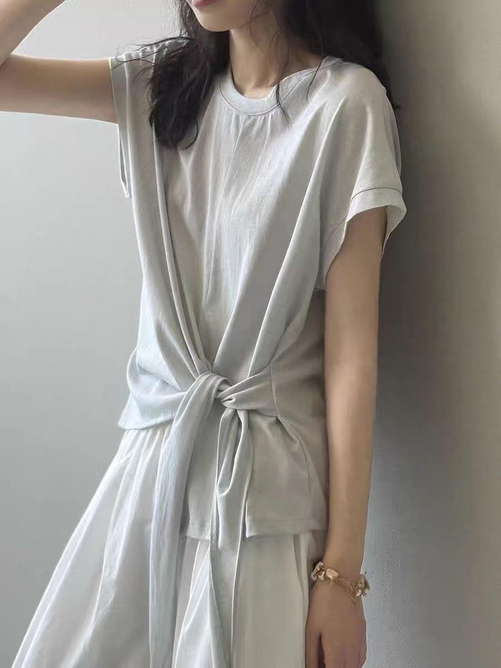 Twist Front Side Ribbon Tee — BL1017