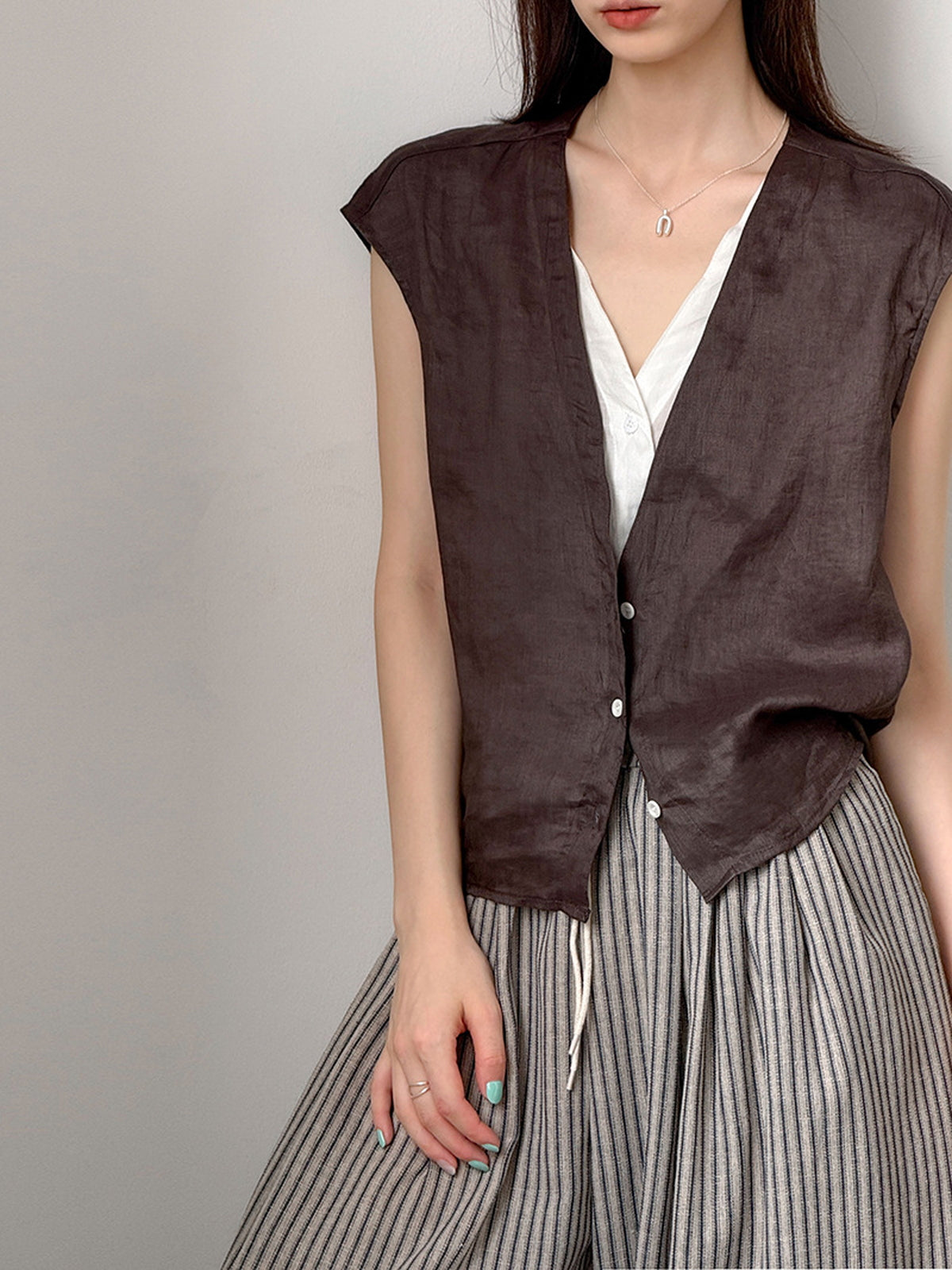 Pure Ramie V-Neck Layered Vest — BL1023