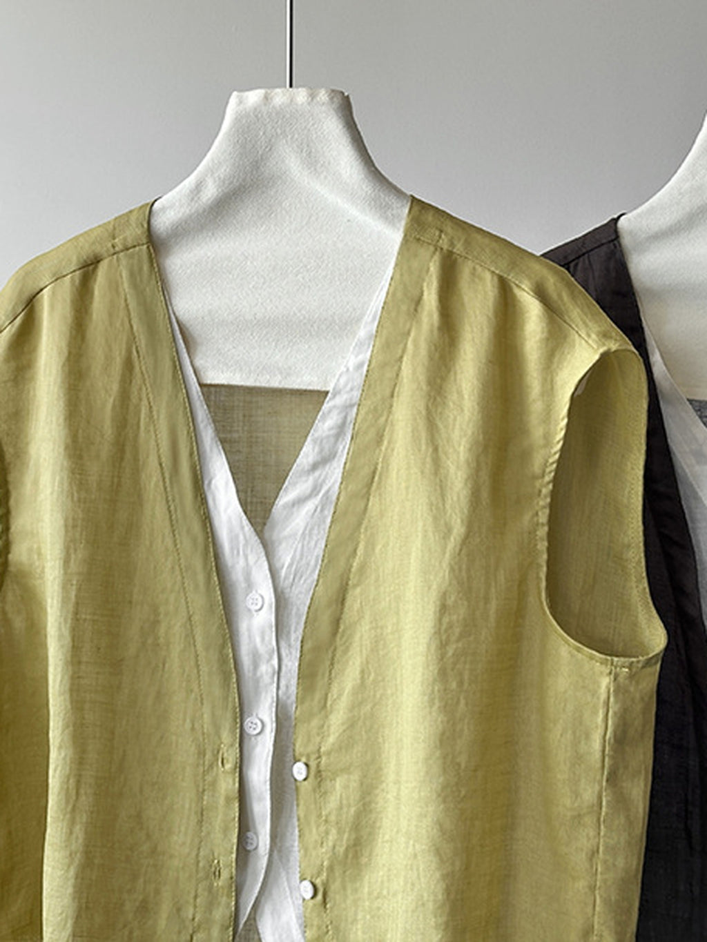 Pure Ramie V-Neck Layered Vest — BL1023