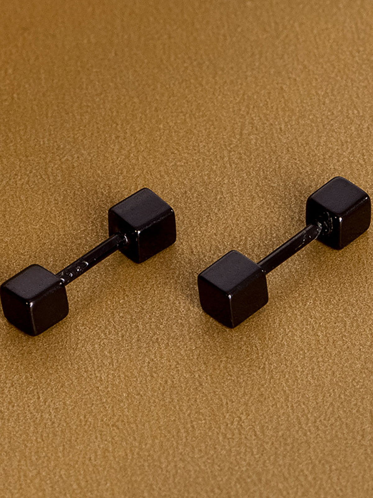 Minimal Cube Stud Pierced Earrings — BL1028