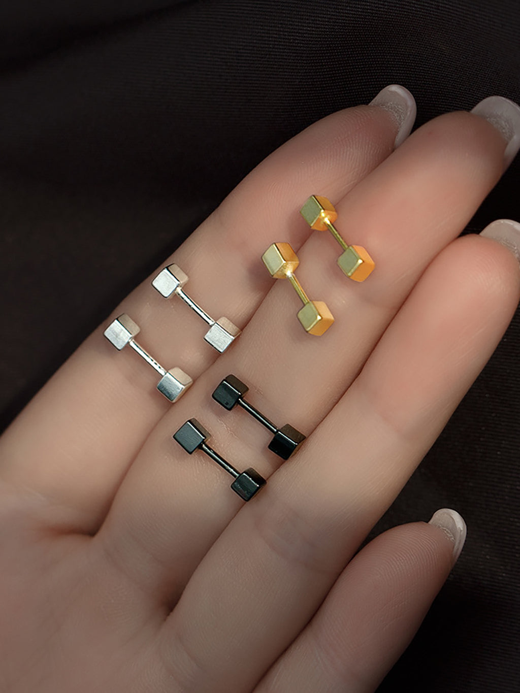 Minimal Cube Stud Pierced Earrings — BL1028