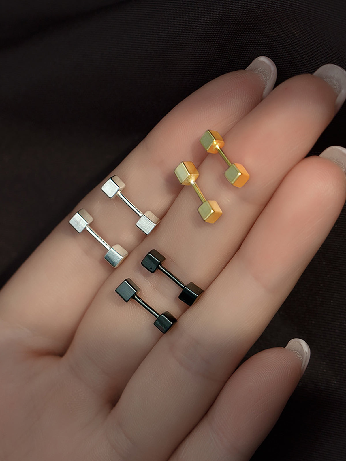 Minimal Cube Stud Pierced Earrings — BL1028