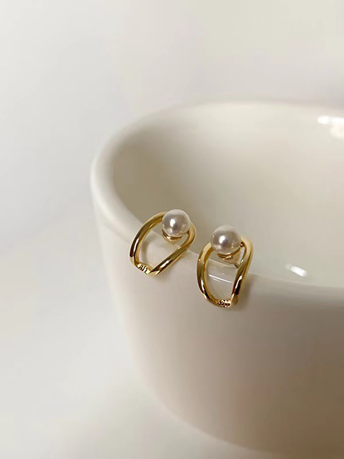 Pearl Gold Loop Pierced Earrings — BL1030