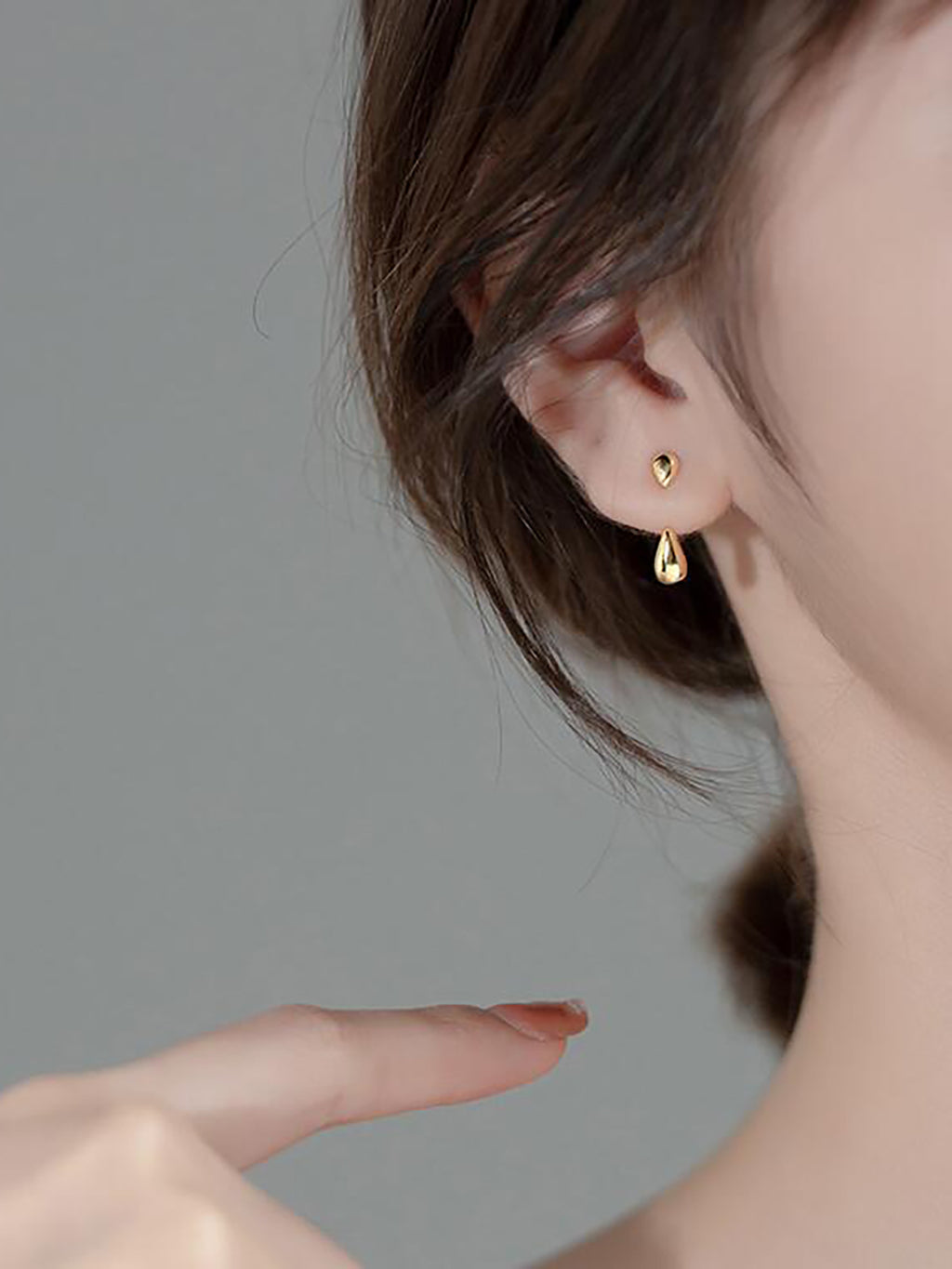 Teardrop Pierced Earrings — BL1032