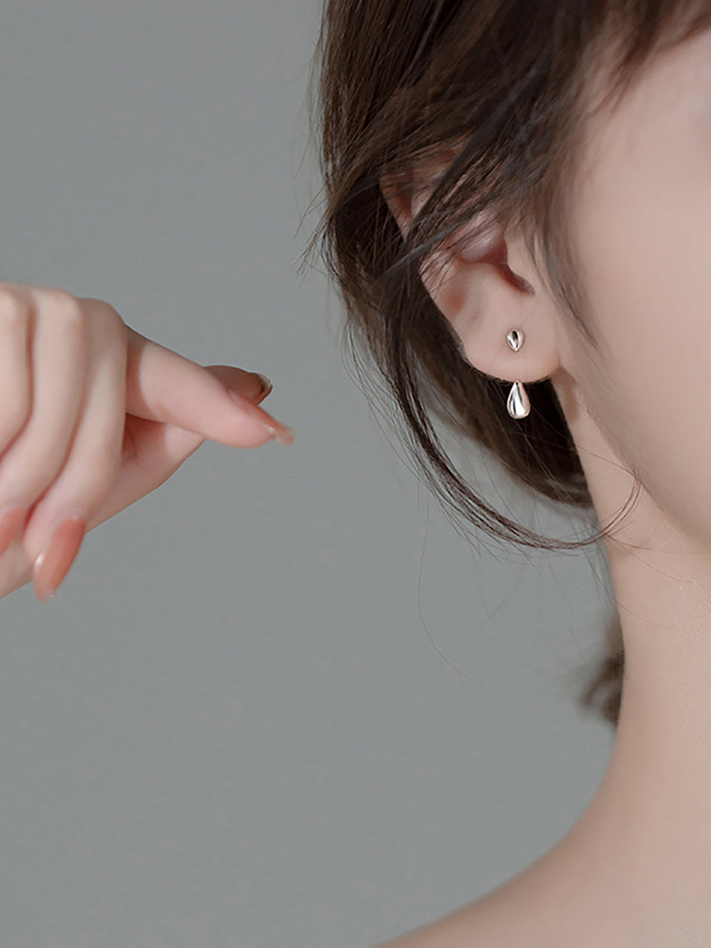 Teardrop Pierced Earrings — BL1032