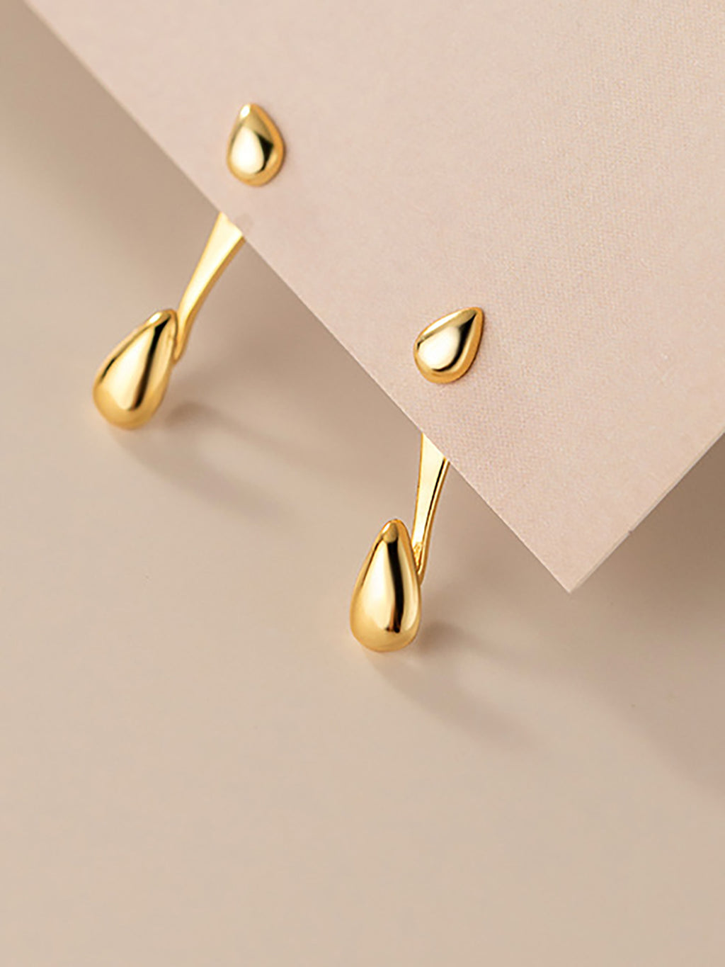 Teardrop Pierced Earrings — BL1032