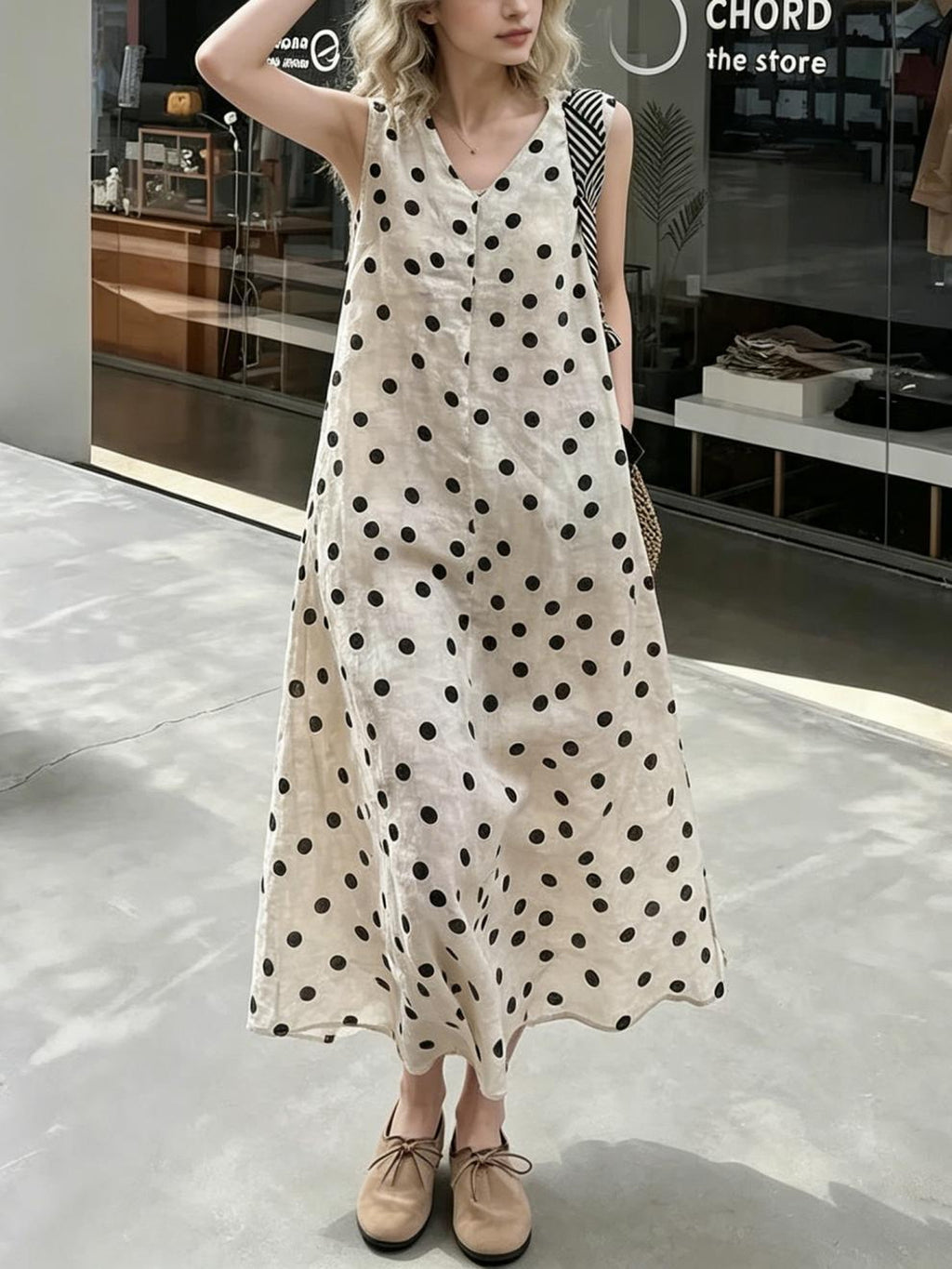 Retro Polka Dot V-Neck Sleeveless Dress — BL1039