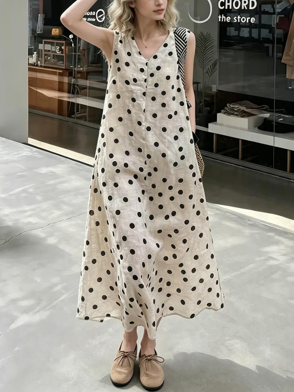 Retro Polka Dot V-Neck Sleeveless Dress — BL1039