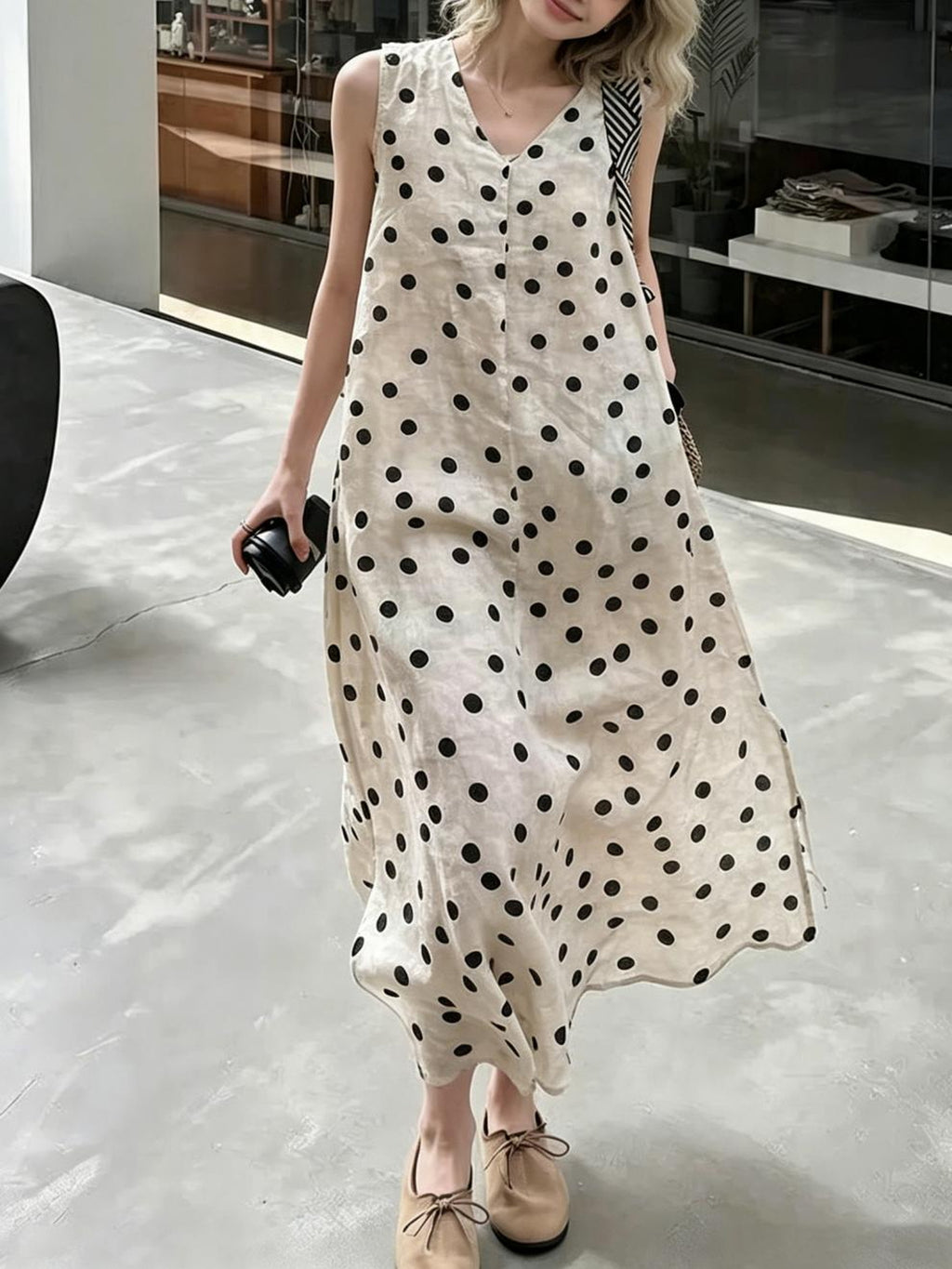 Retro Polka Dot V-Neck Sleeveless Dress — BL1039