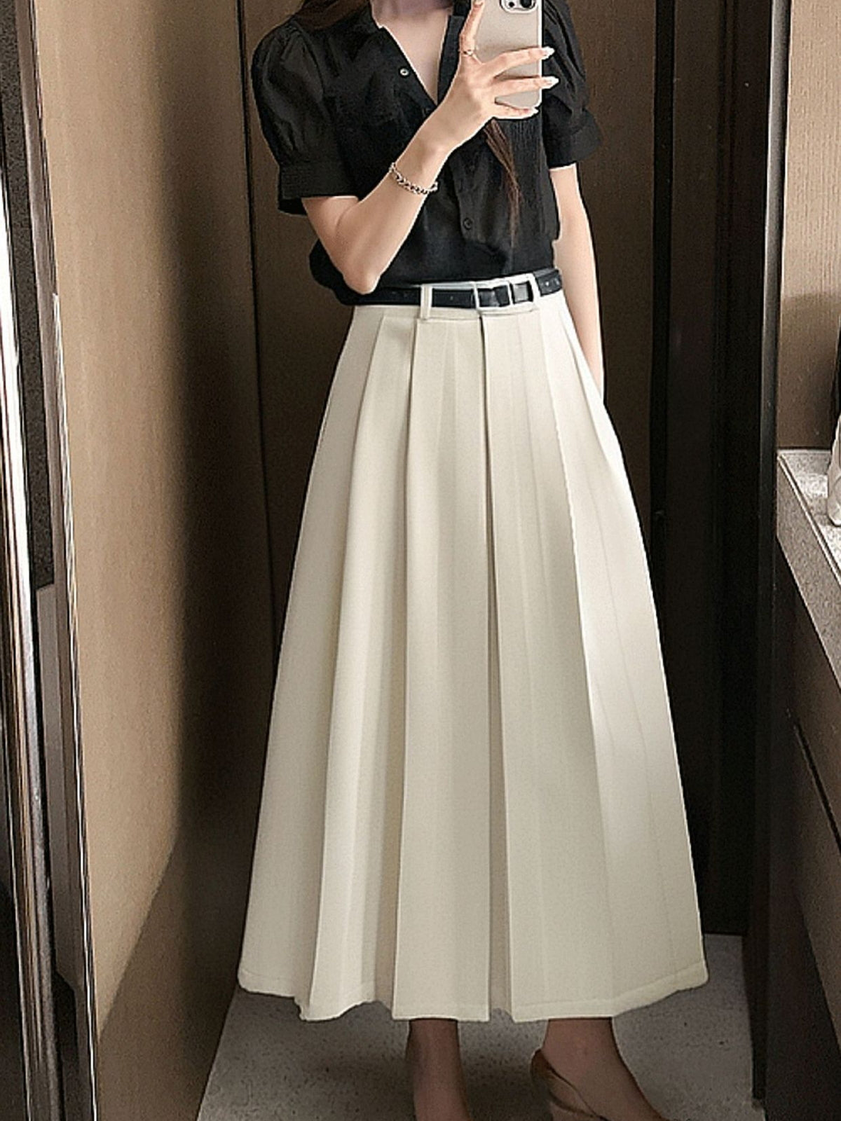 Elegant A-Line Pleated Midi Skirt — BL1122