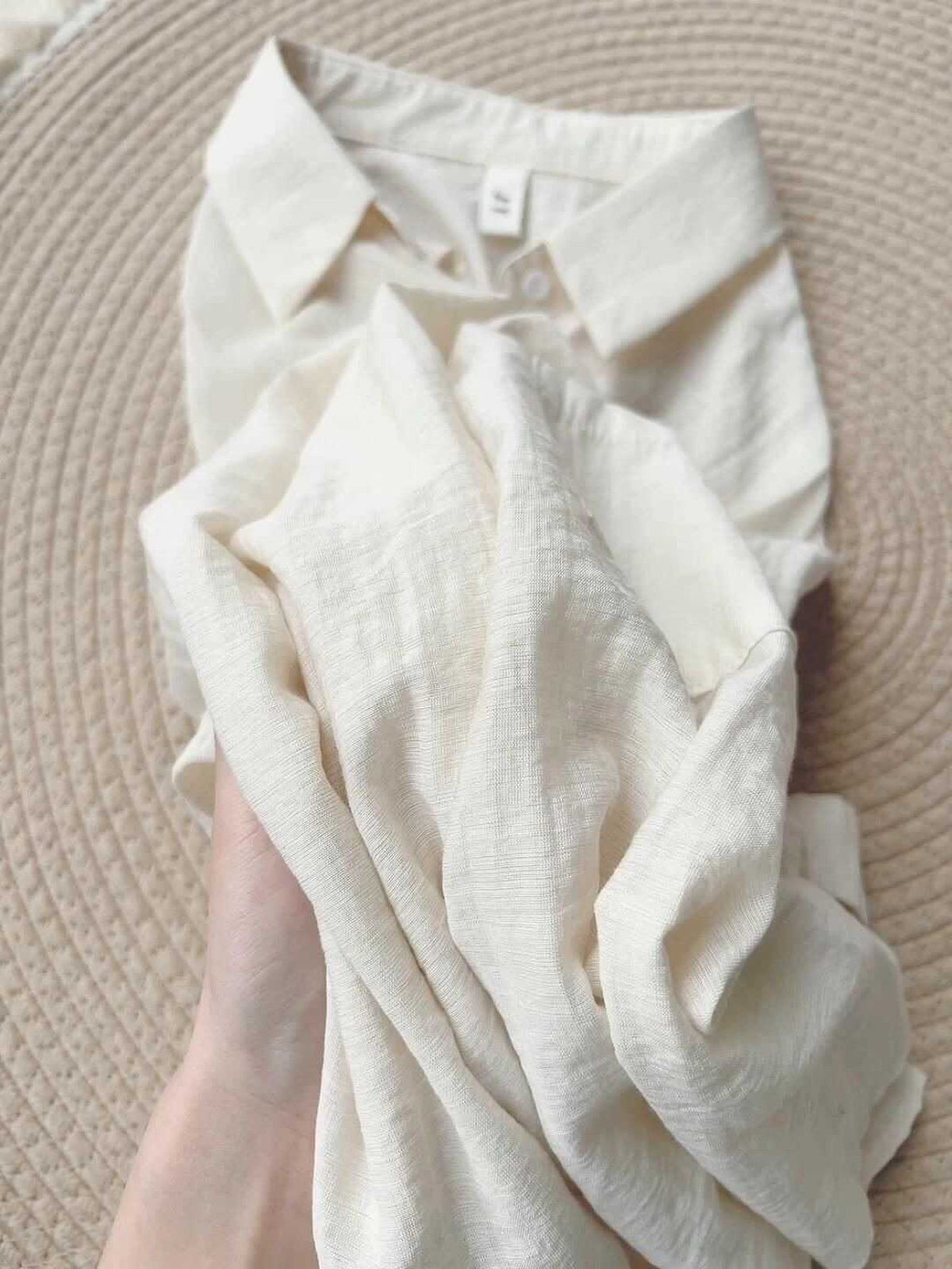 Linen Blend Relaxed V-Neck Fluid Tops — BL1123