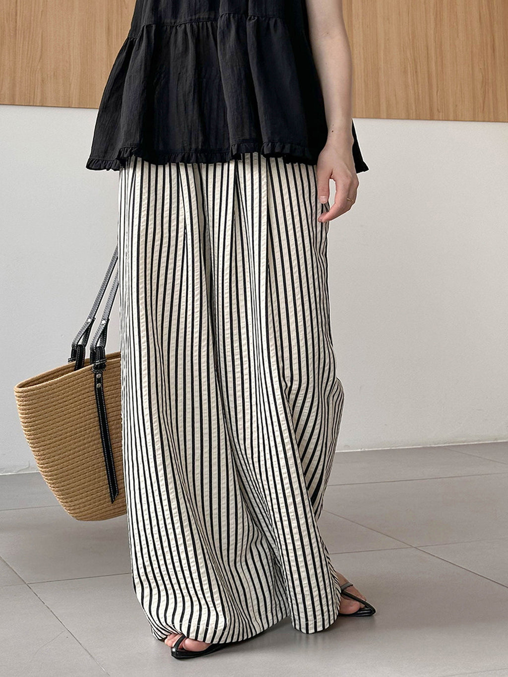 Monotone Fine Stripe Casual Pants — BL1125