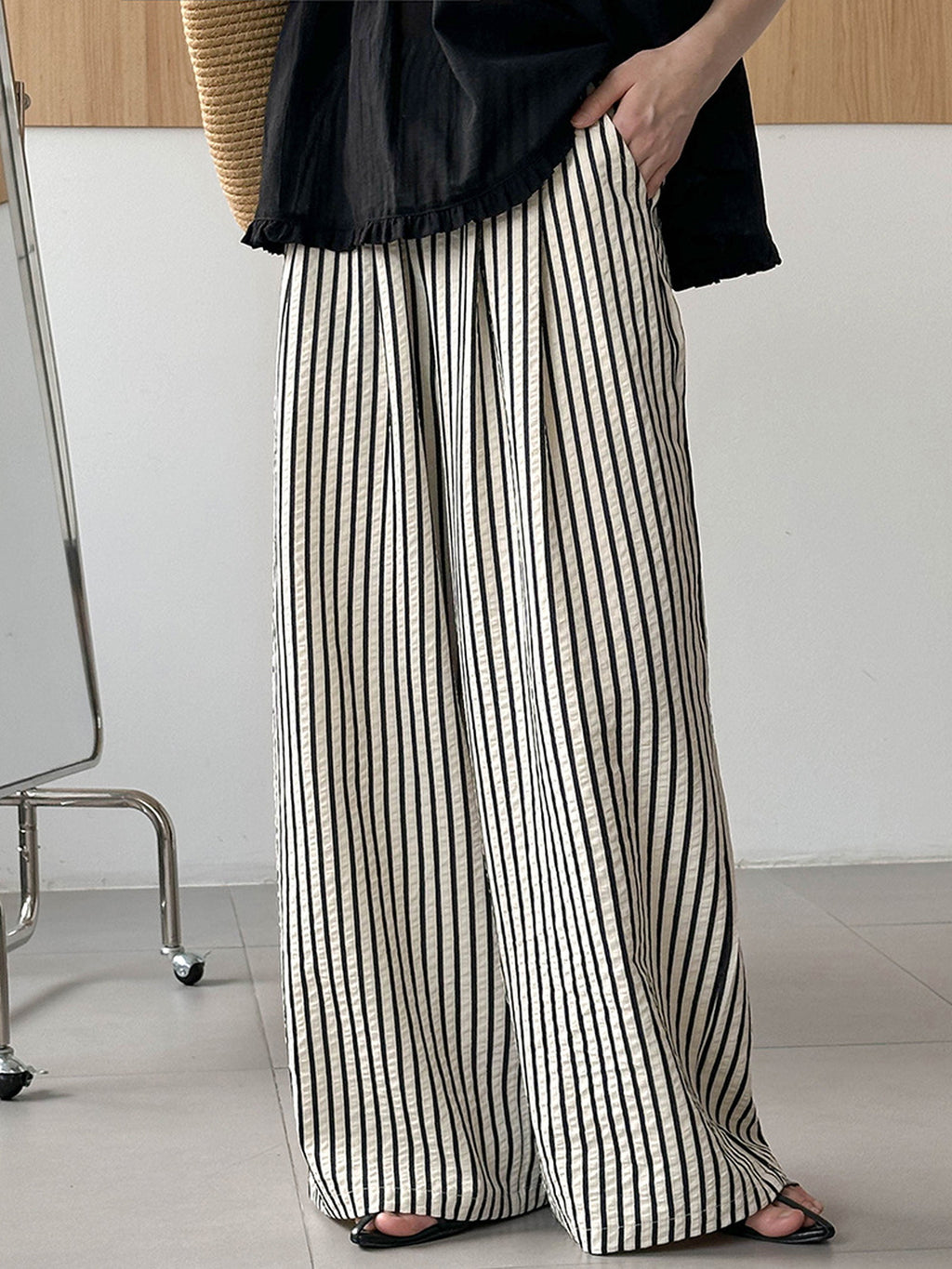 Monotone Fine Stripe Casual Pants — BL1125