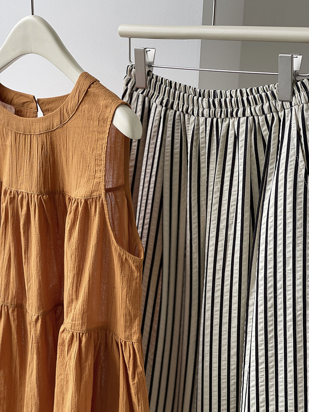 Monotone Fine Stripe Casual Pants — BL1125