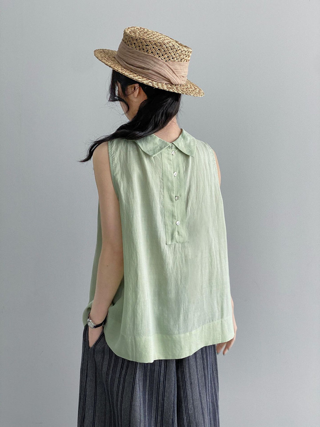 Nuance Neck Sleeveless Tops — BL1126