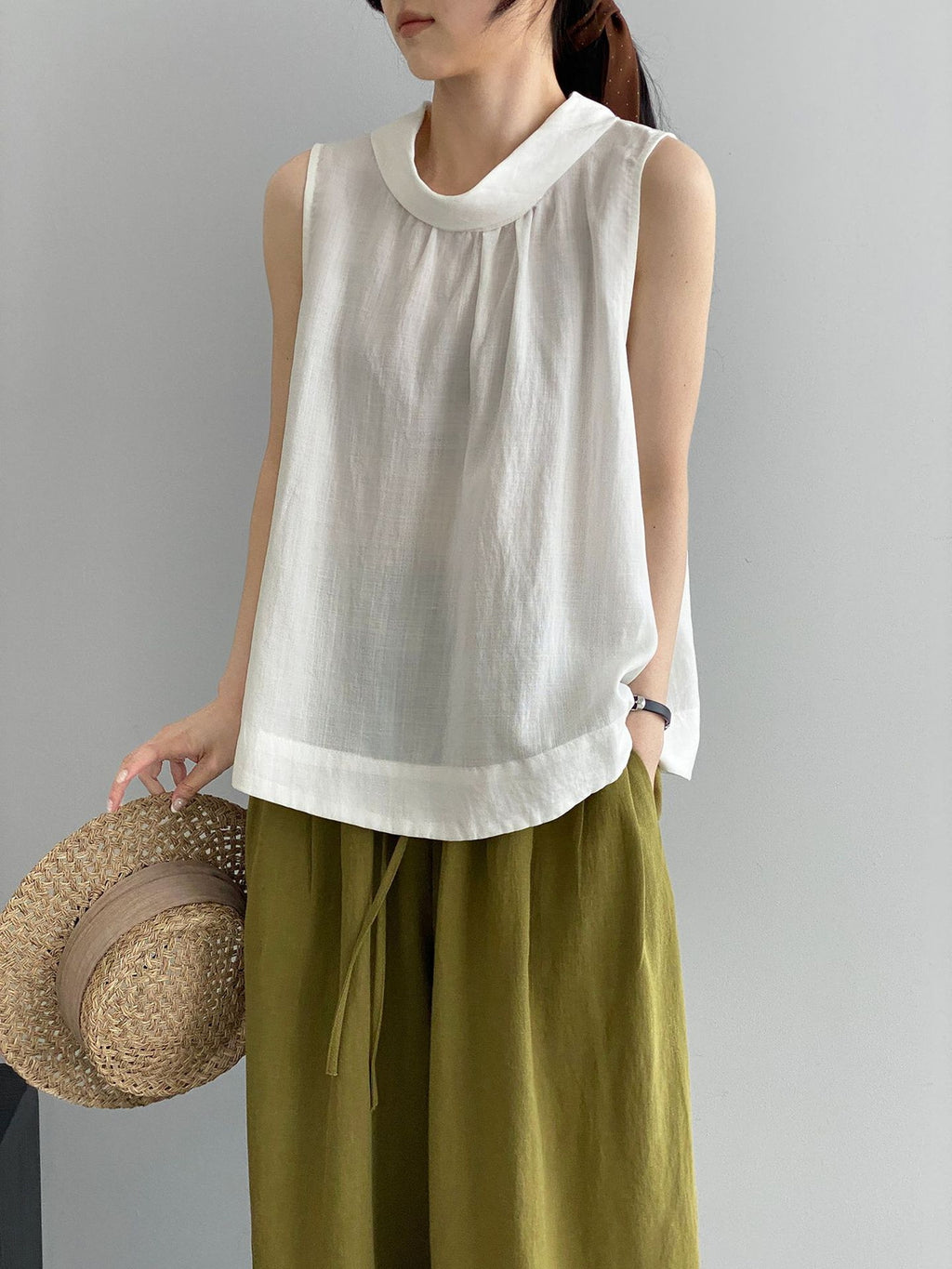 Nuance Neck Sleeveless Tops — BL1126