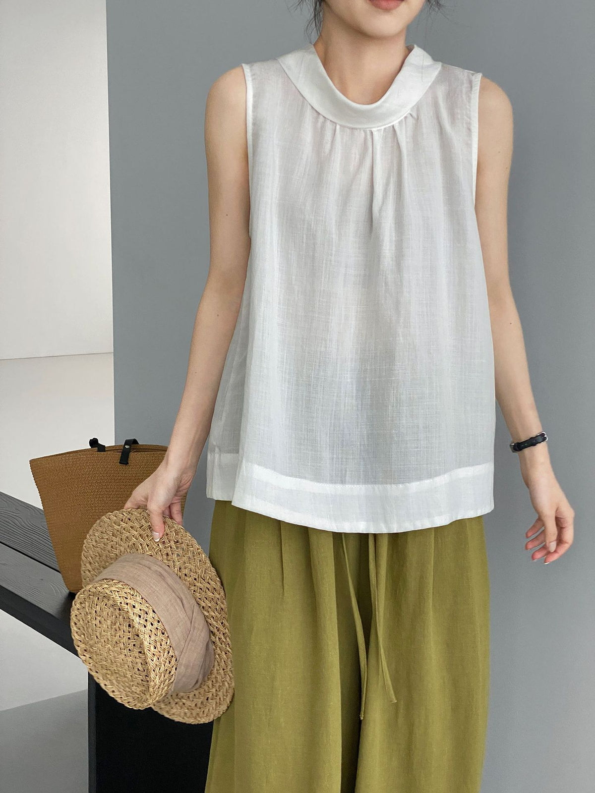 Nuance Neck Sleeveless Tops — BL1126