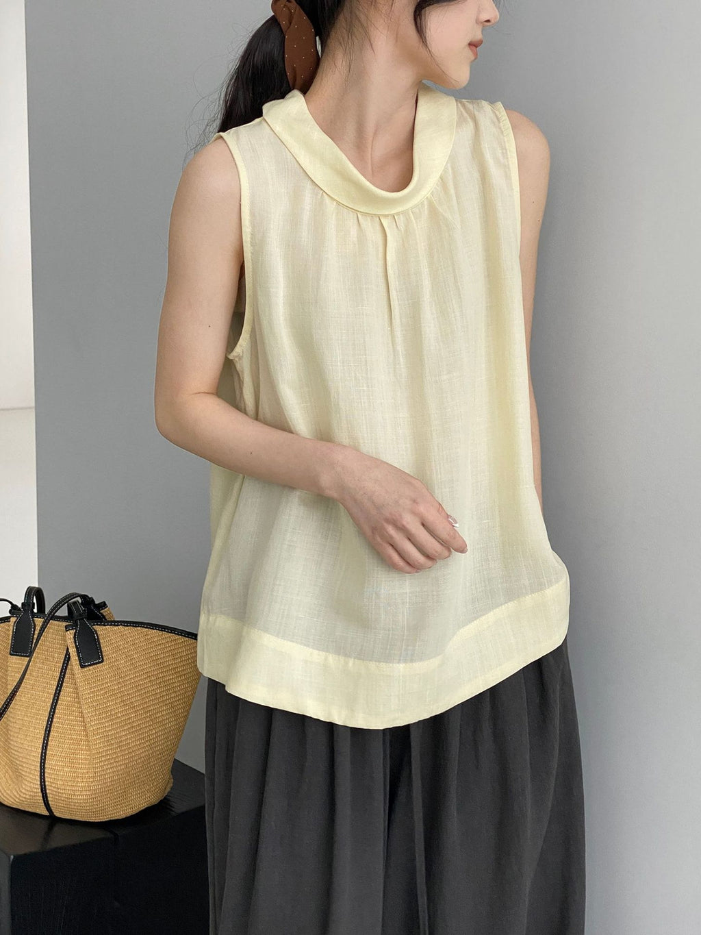 Nuance Neck Sleeveless Tops — BL1126