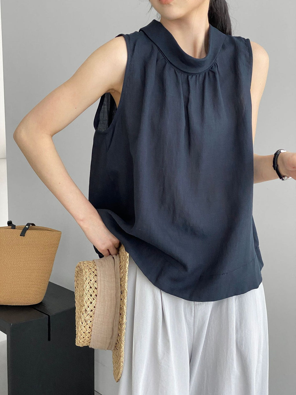 Nuance Neck Sleeveless Tops — BL1126