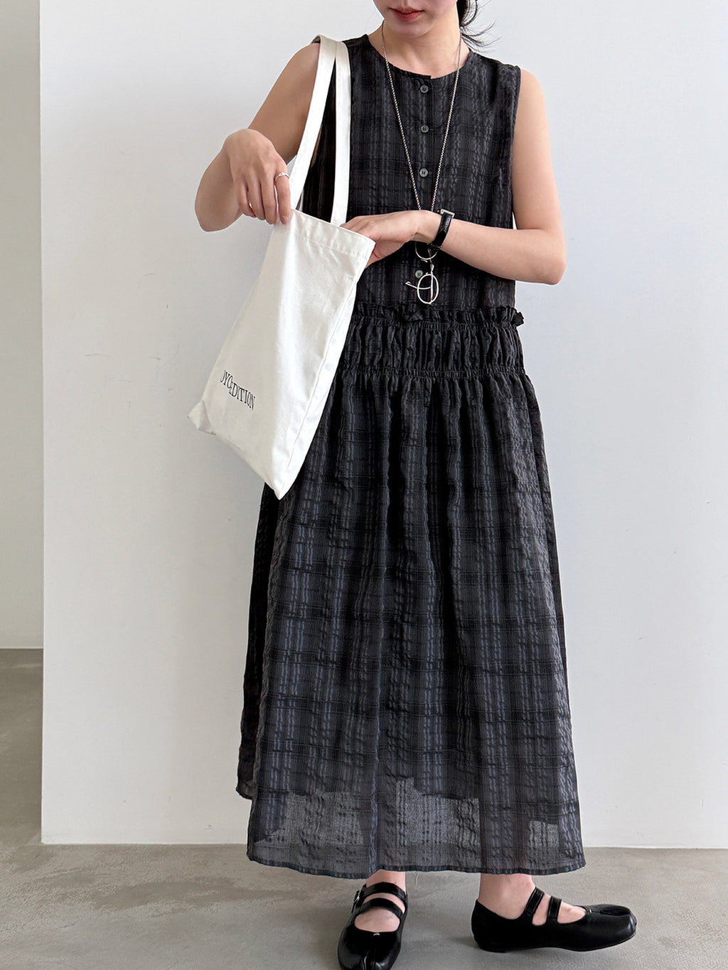 Muted Check Pattern Gathered Fluid Dress — BL1137