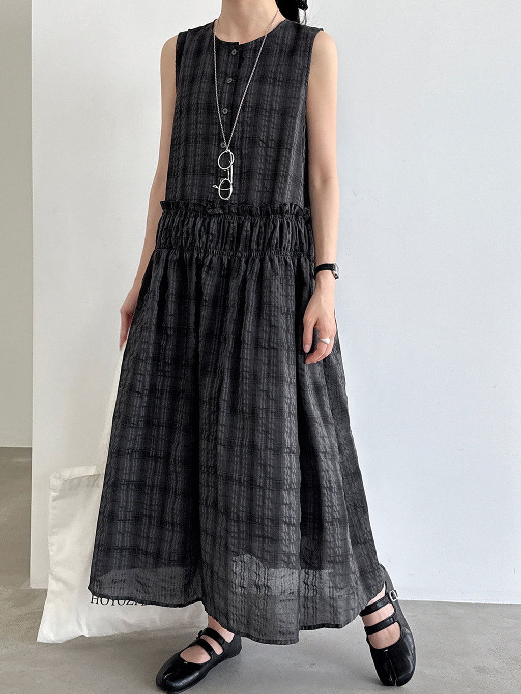Muted Check Pattern Gathered Fluid Dress — BL1137