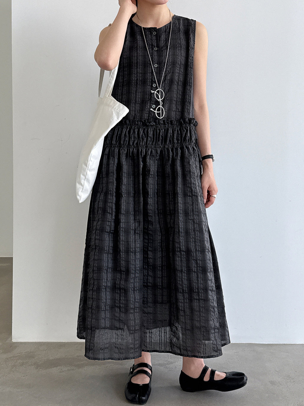 Muted Check Pattern Gathered Fluid Dress — BL1137