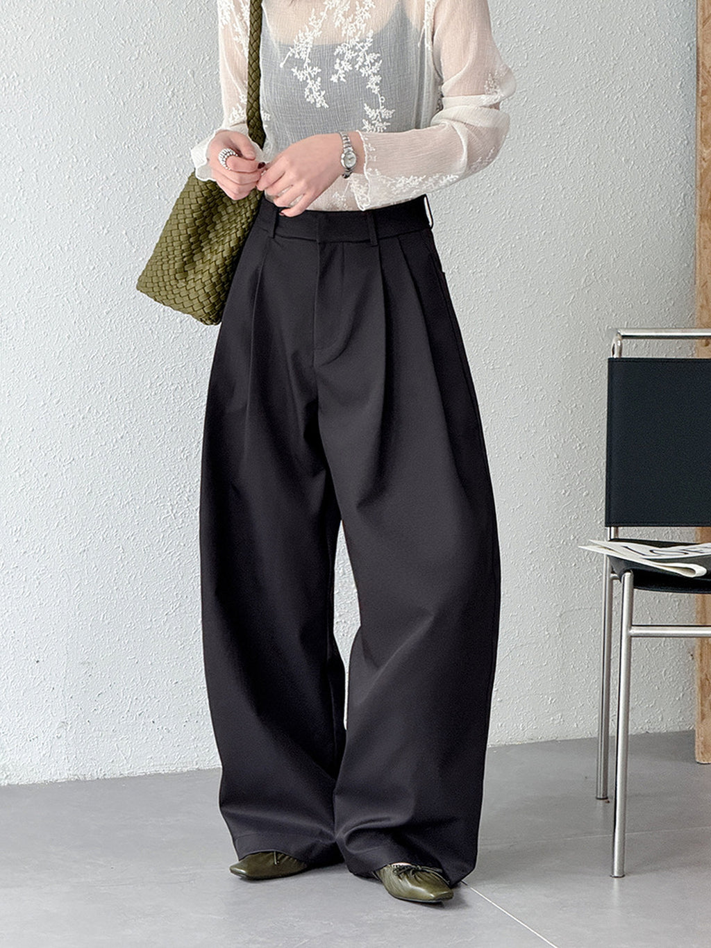 Deep Tucked Architecture Fluid Slacks — BL1141